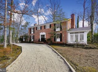 3220 Riverview Dr, Triangle, VA 22172