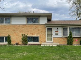 137 N Mayfair Pl, Chicago Heights, IL 60411
