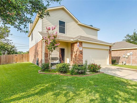 3rd image of 11416 Petunia Dr