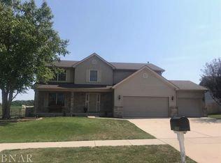 3305 Kirkwood Rd, Bloomington, IL 61704