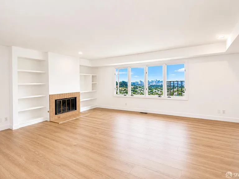 67 Grand View Ave — Photo 2
