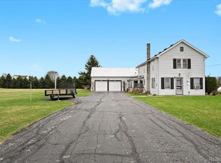 1572 Doty Rd, Monroe, MI 48162