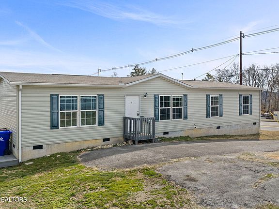 2nd image of 296 Illinois Ave