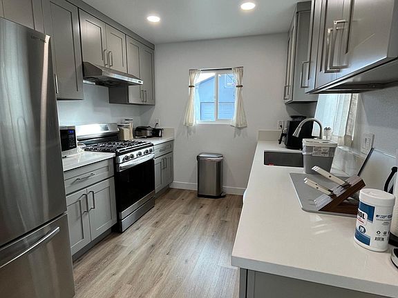 3rd image of 5955 Sultana Ave