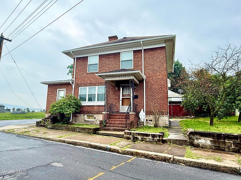 1st image of 101 10th St