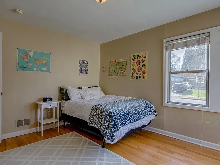 7070 N Cambridge Ave — Photo 11