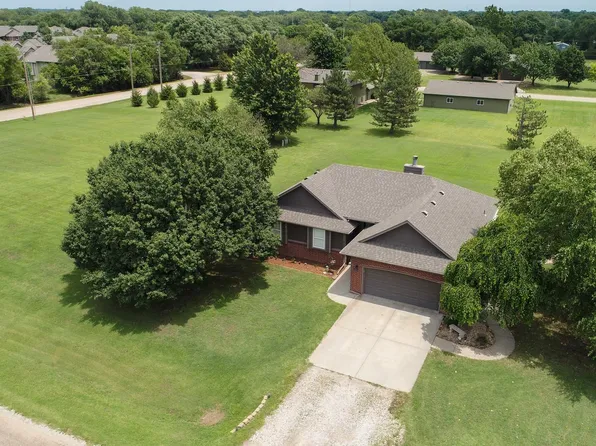 6162 N Gordon St, Wichita, KS 67204