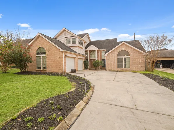 1018 Meadowlark Ln, Sugar Land, TX 77478