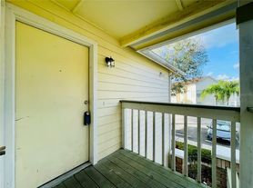 5015 Laguna Bay Cir, Kissimmee, FL