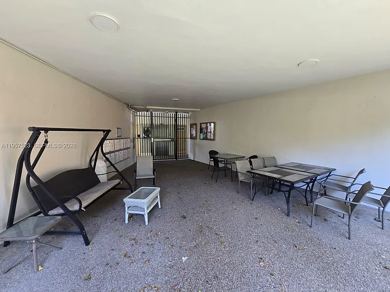5151 W Oakland Park Blvd #303 — Photo 32
