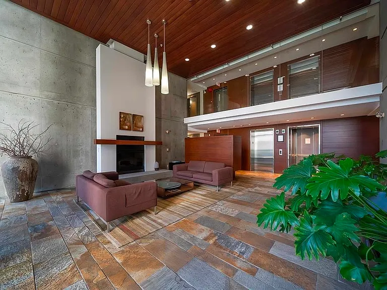 6015 Iona Dr #400 — Photo 3