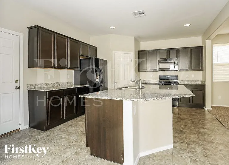 4056 Little Bay Ave — Photo 5