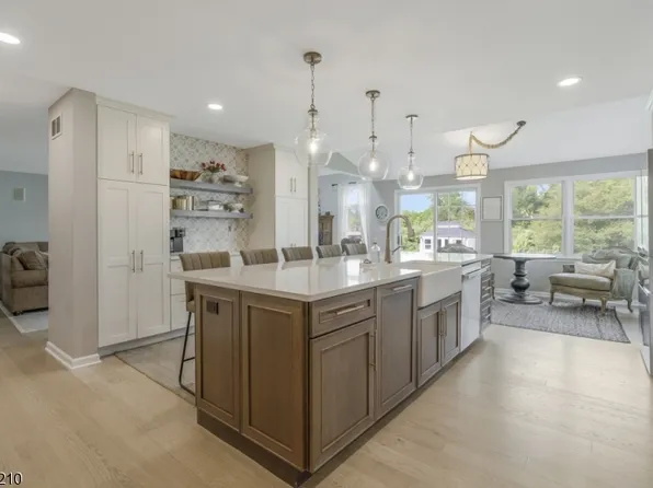 14 Heath Rd, Readington Twp., NJ 08889