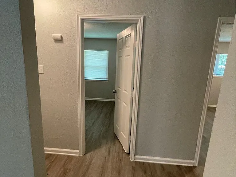 5748 Bowling Dr — Photo 7