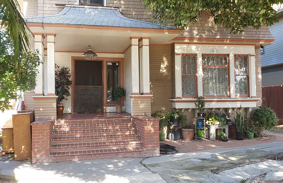 1st image of 947 W 23rd St