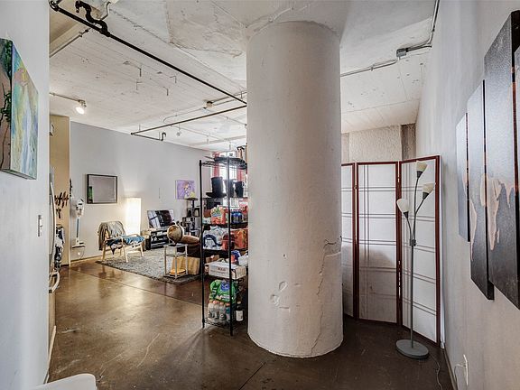 5th image of 1122 Jackson St APT 214