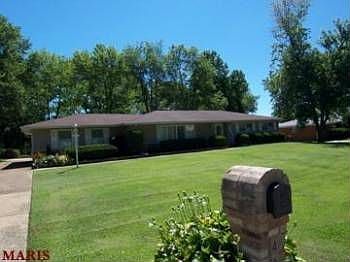 1st image of 4930 Craigmont Dr