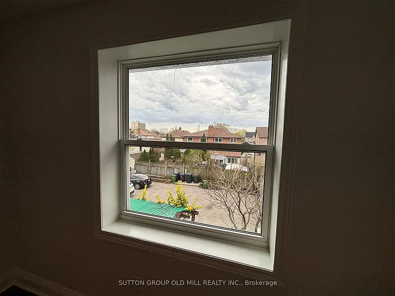 85A Evans Ave #UPPER — Photo 27