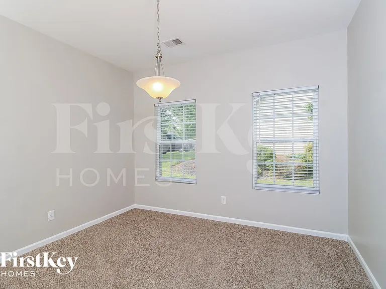 169 Silver Creek Trl — Photo 4