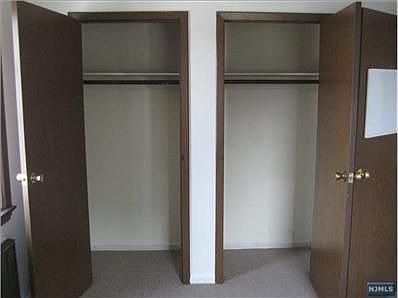 5th image of 16 Allan Dr
