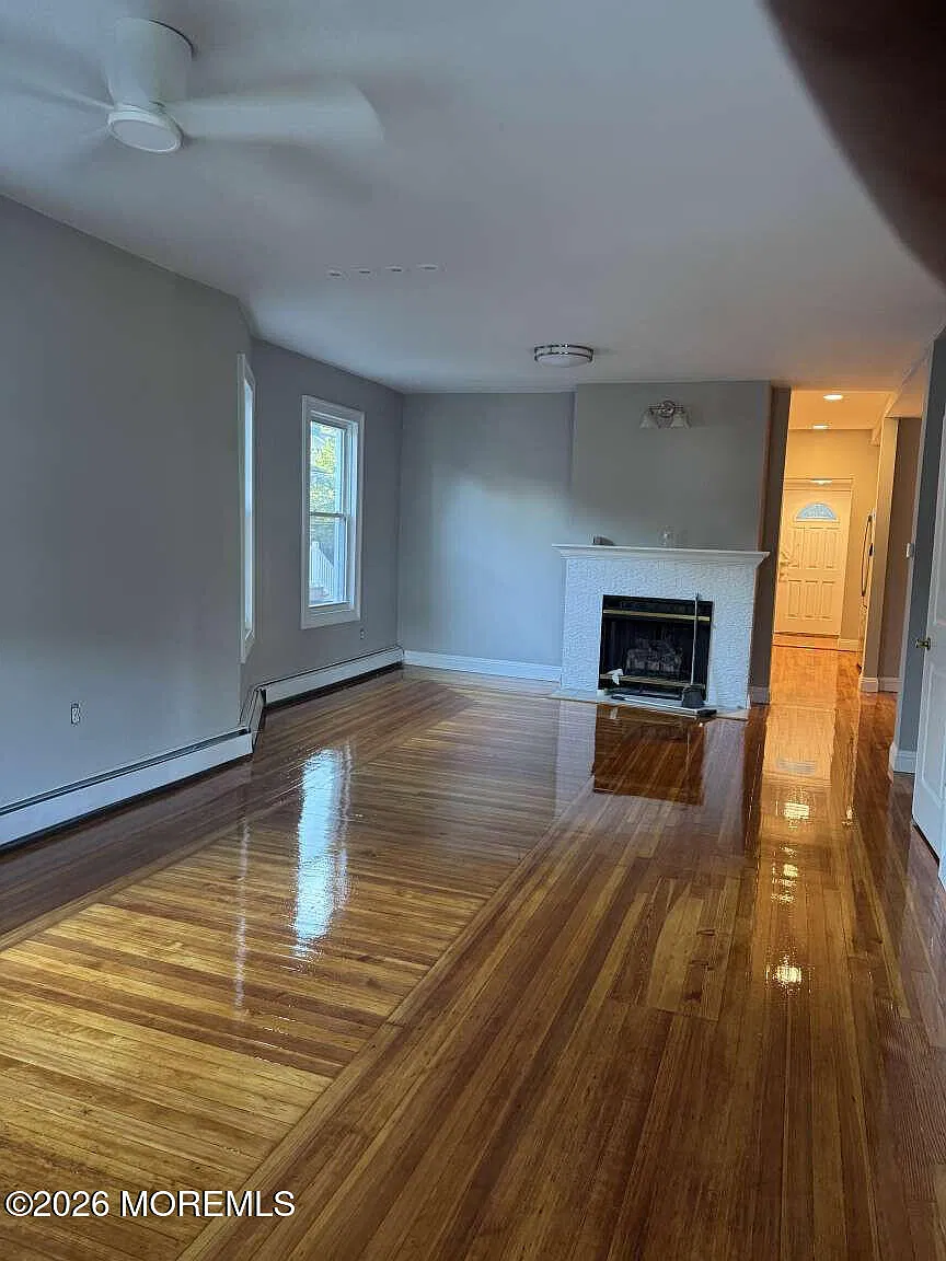 3 bed, 1878 sqft, $5,000 — Photo 2