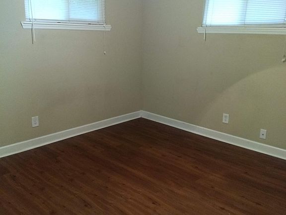 5th image of 790 Glenwood Dr