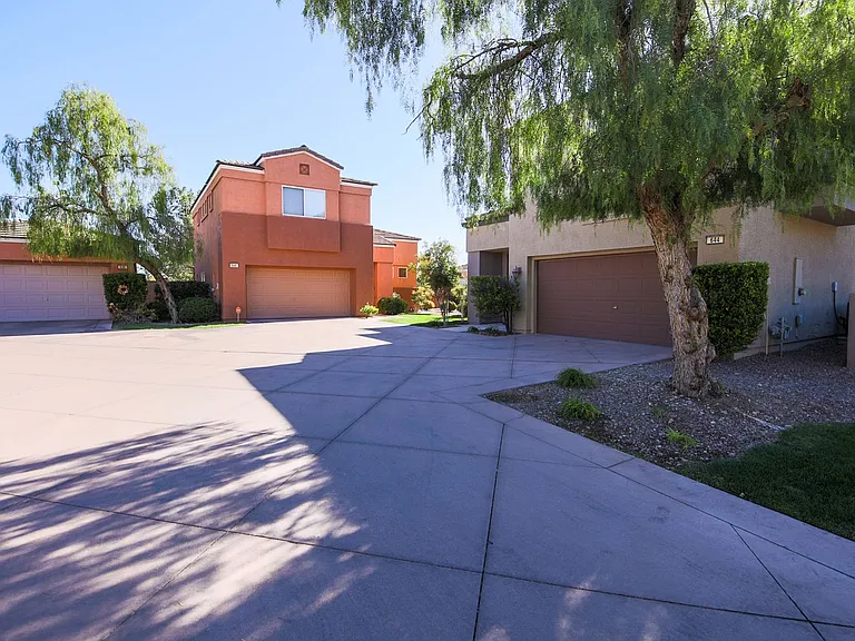 644 Chase Tree St — Photo 3