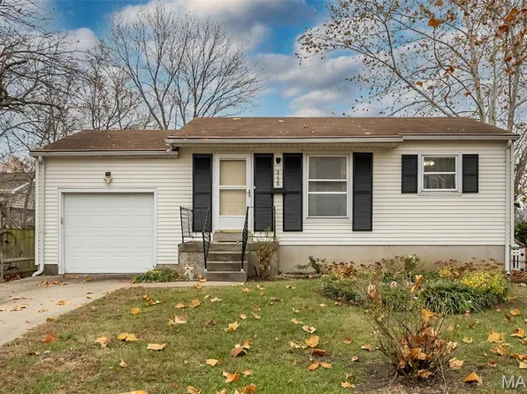 2128 N 5th St, Saint Charles, MO 63301