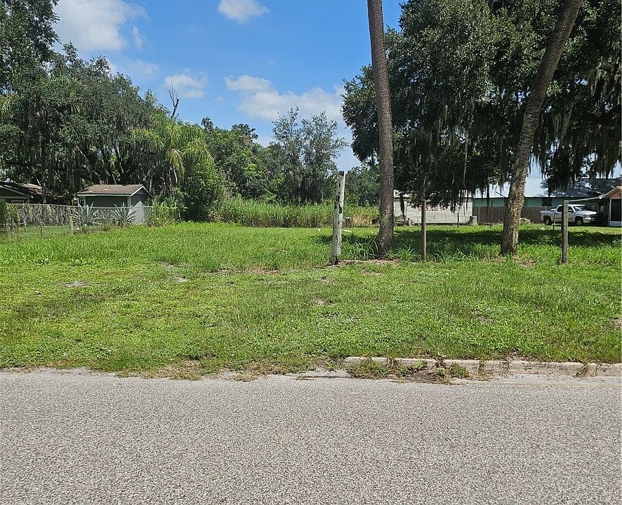 2nd image of 327 7th St E