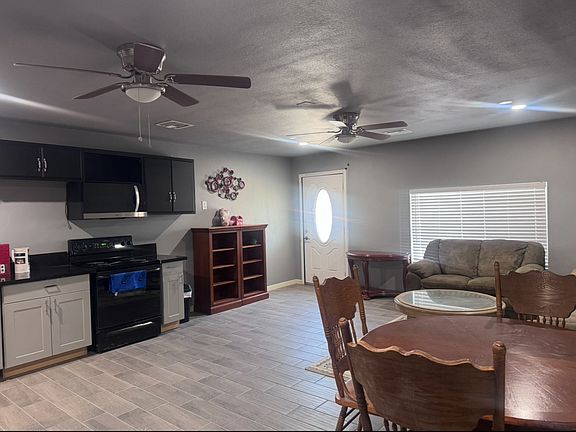 4th image of 2841 E Campbell Ave