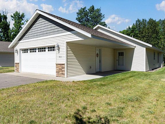 2nd image of 903 Woodland Ct