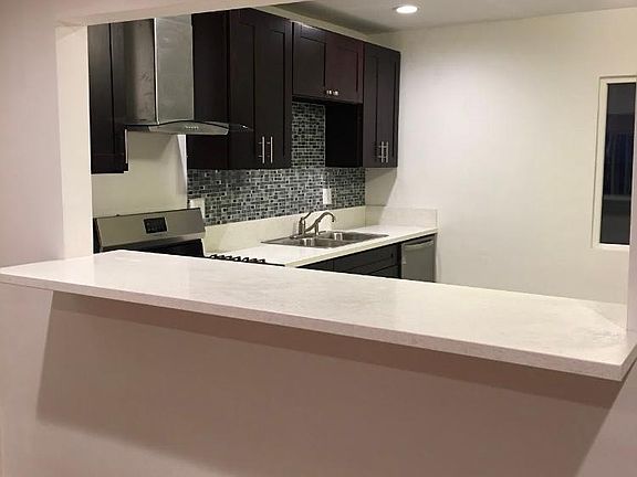 4th image of 235 Crosby St