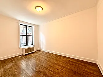 51 7th Avenue South, #1F