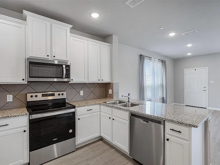 2744 Baneberry Ln — Photo 11