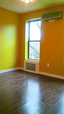 Rented by R New York | media 21