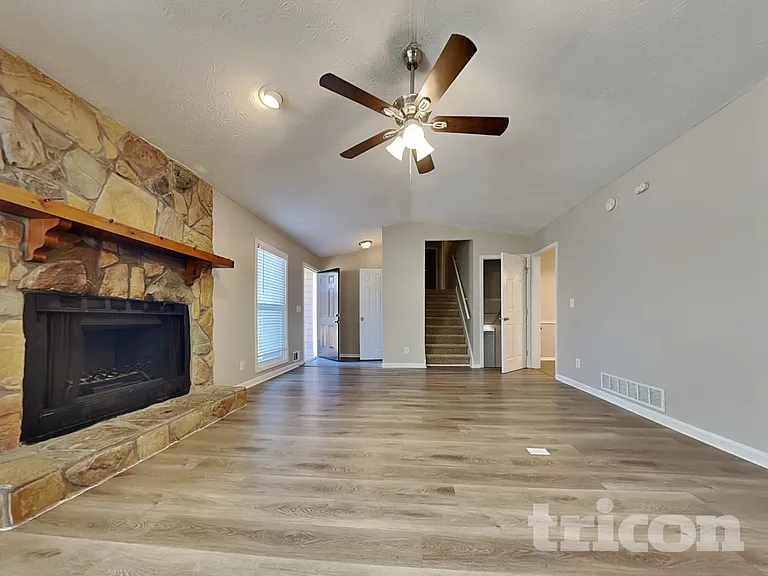3395 Sheree Trl — Photo 3