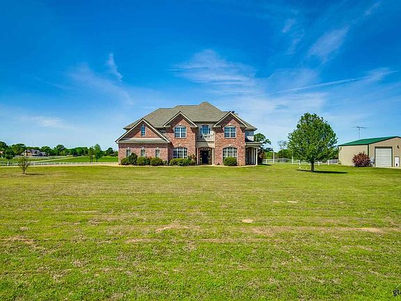 5th image of 1015 High Meadow Dr