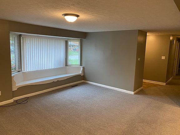 4th image of 3606 Roswell Dr
