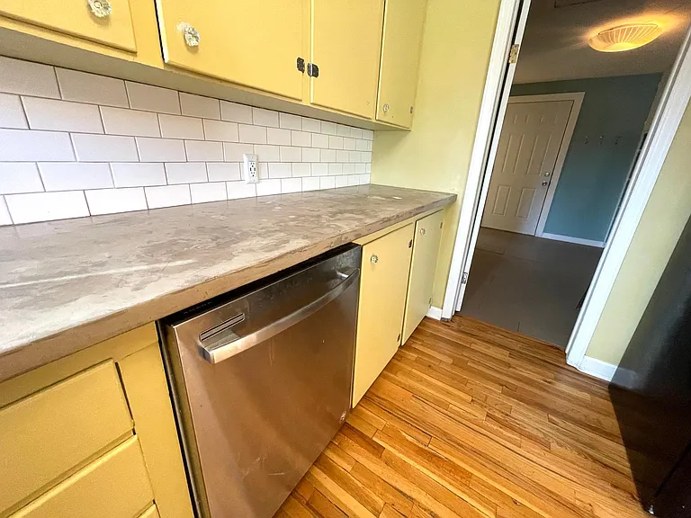 737 N Taft Hill Rd — Photo 9