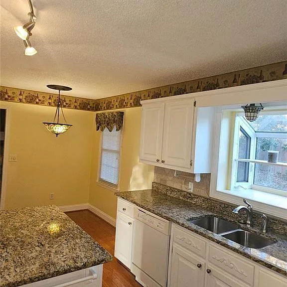 3145 Oak Meadow Dr — Photo 8