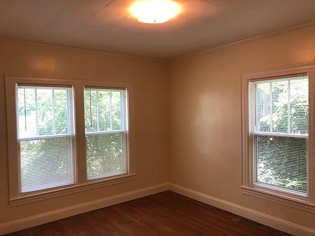 407 Warren St #A — Photo 13