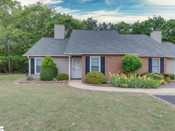 105 Daniel Ct, Mauldin, SC 29662