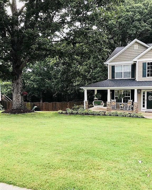 2nd image of 102 Burl Hollow Ln