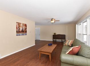 16050 Tomahawk Trl, Brookfield, WI 53005