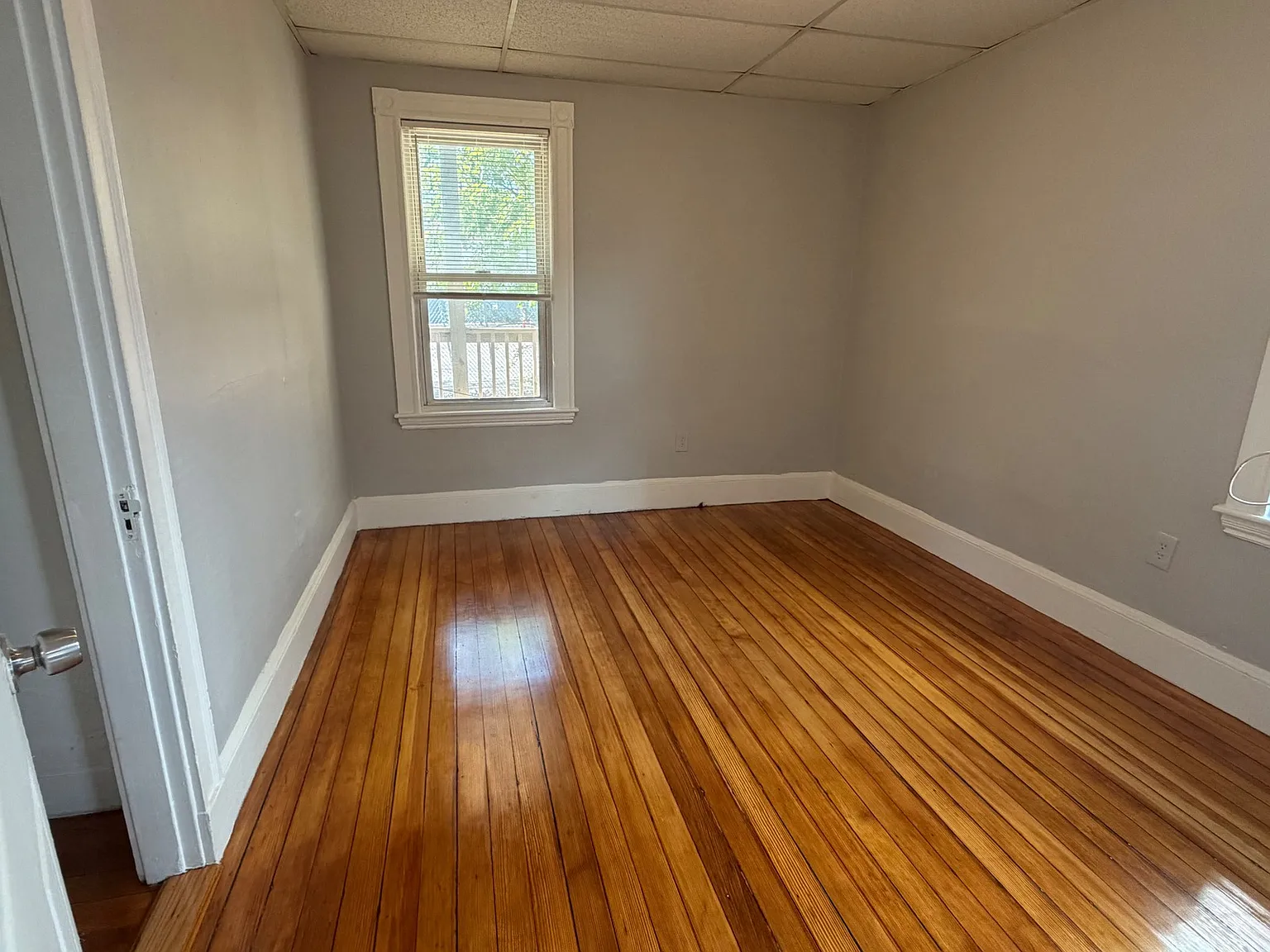4 bed, 1000 sqft, $3,400 — Photo 4
