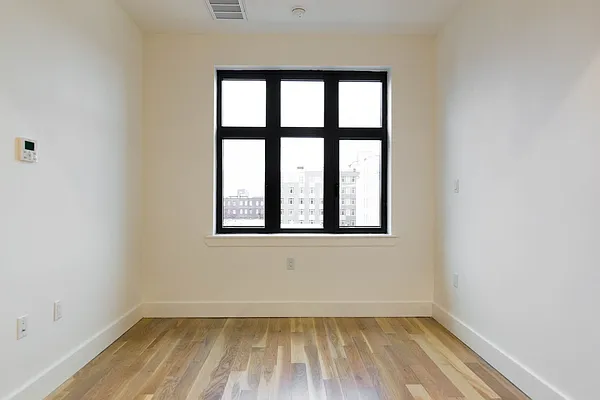 Rented by Nooklyn NYC LLC | media 31