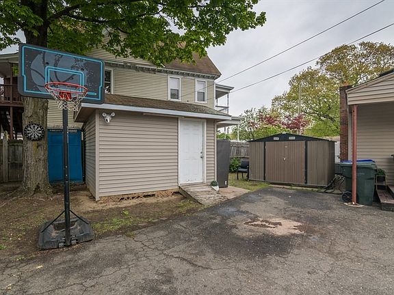 3rd image of 501 Berkshire Ave