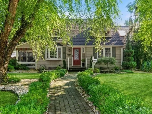 959 Midwood Dr, Rahway City, NJ 07065