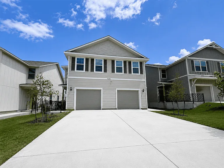 10219 Tulipwood Run — Photo 1