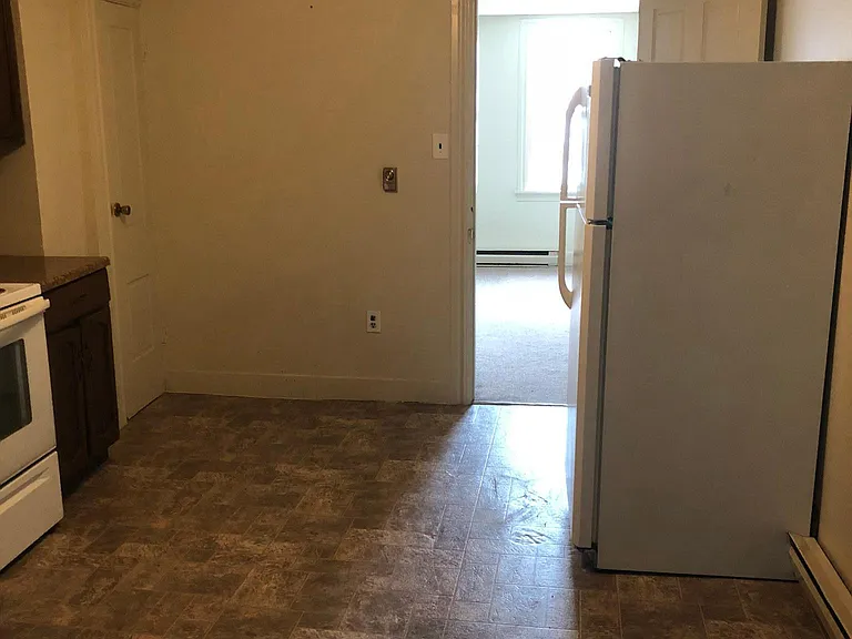 25 N East St #2 — Photo 4